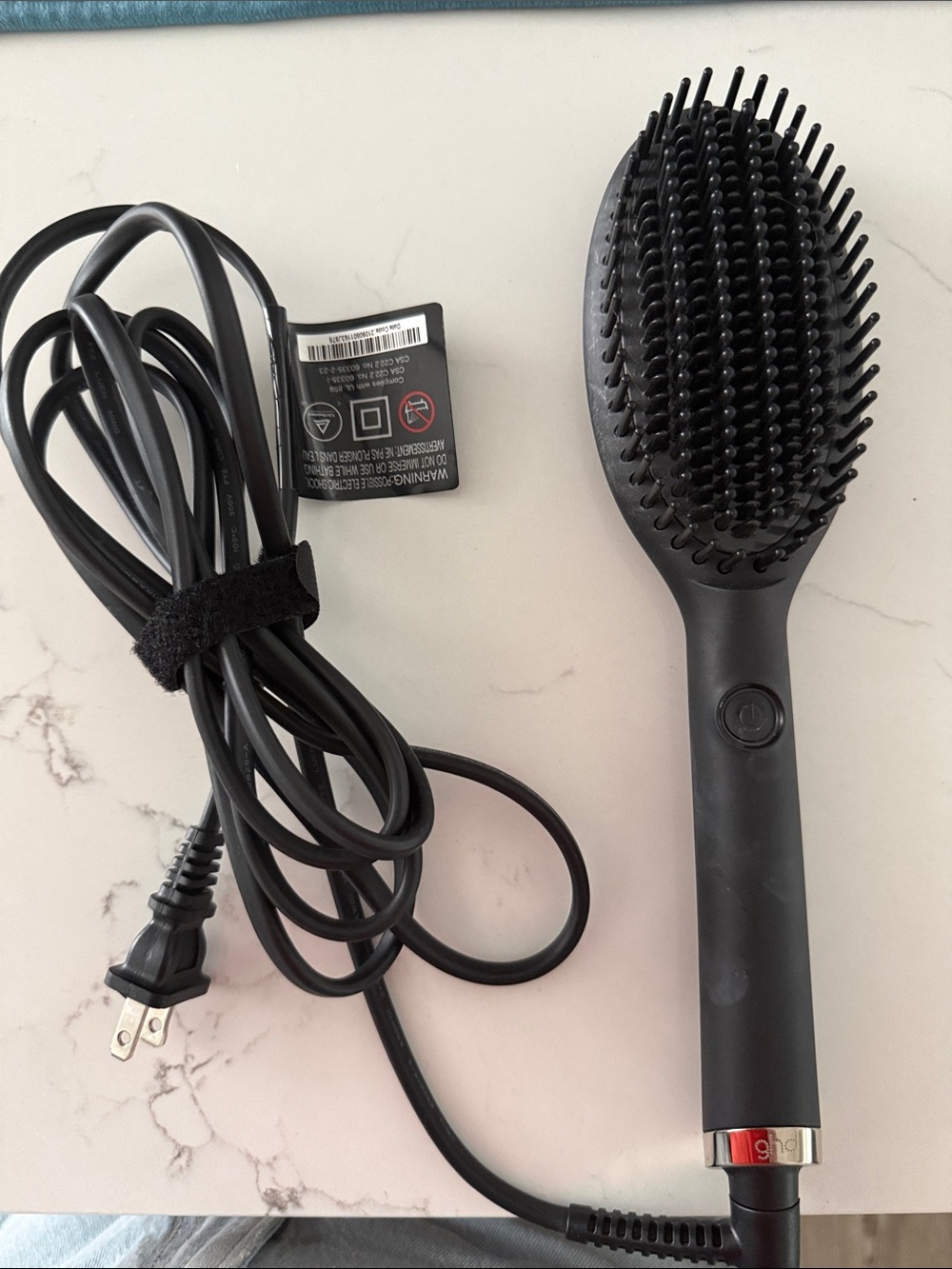 GHD Glide smoothing brush in black